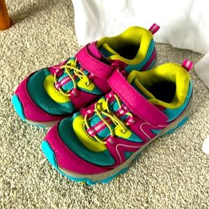 Kids hiking shoes sz 13